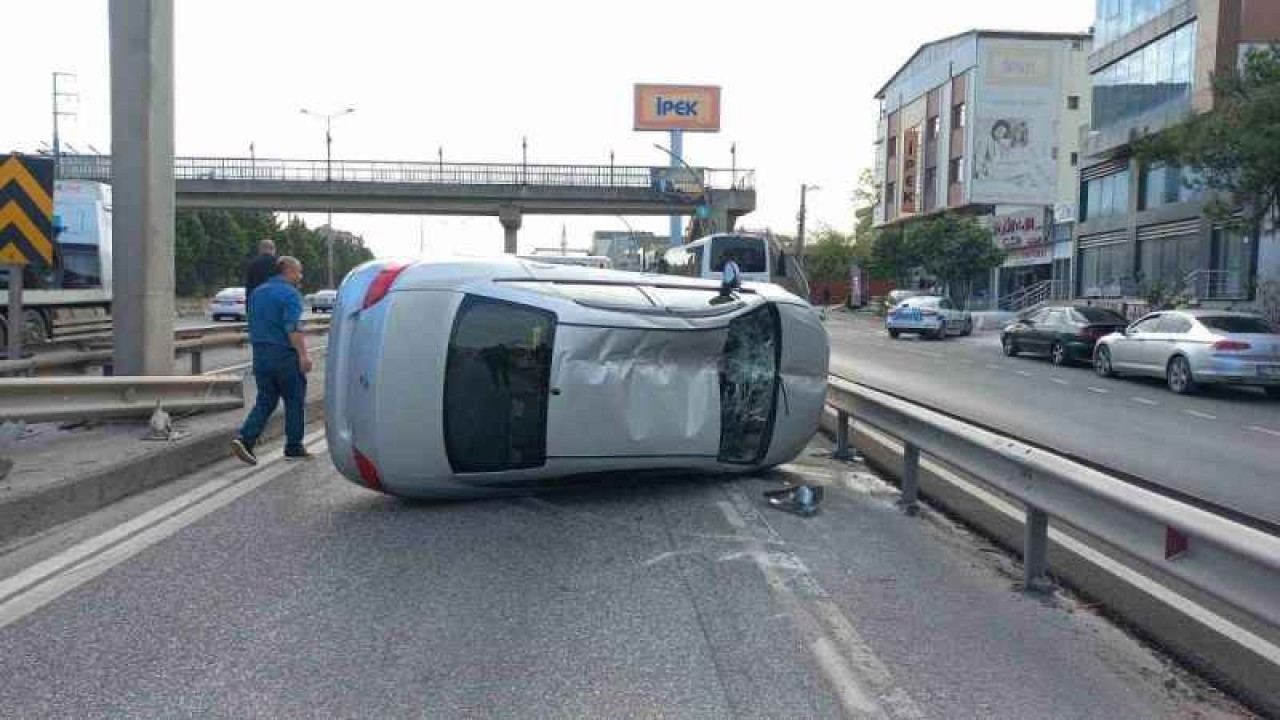 Kocaeli Haber: KocaeliRefüje çarpan otomobil yan yattı, sürücü kazayı yara almadan atlattı 5