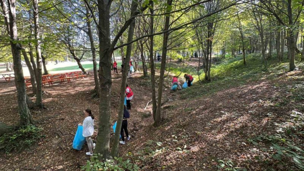 Düzce Haber: Öğrenciler Torba Torba Poşet Topladı 5