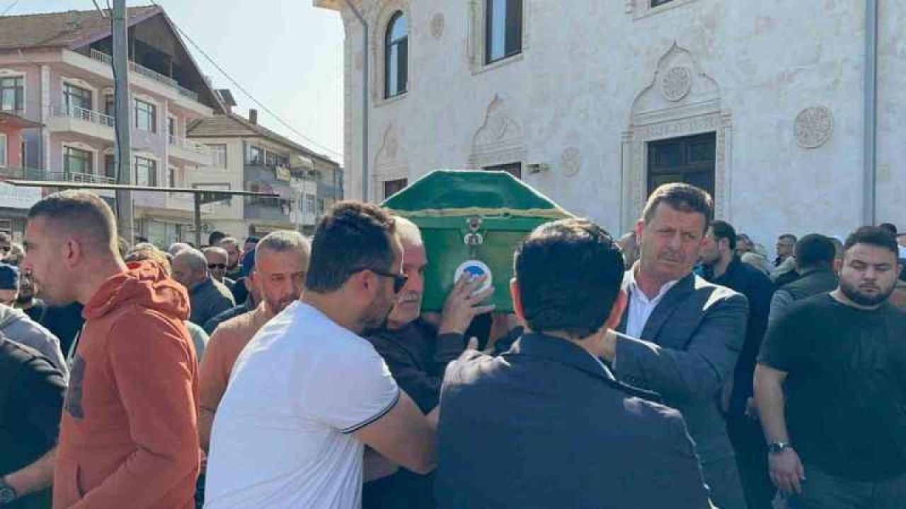 Motosiklet Kazasında Yaşamını Yitiren Kişi Sakarya'da Toprağa Verildi 6