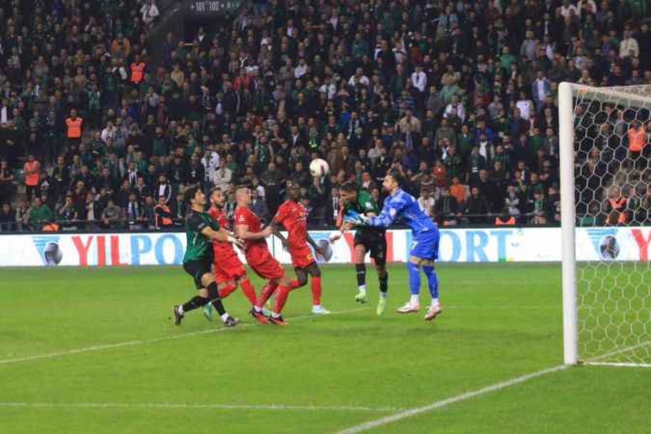 Kocaelispor ve Çorum Maçı Sonuçları 11