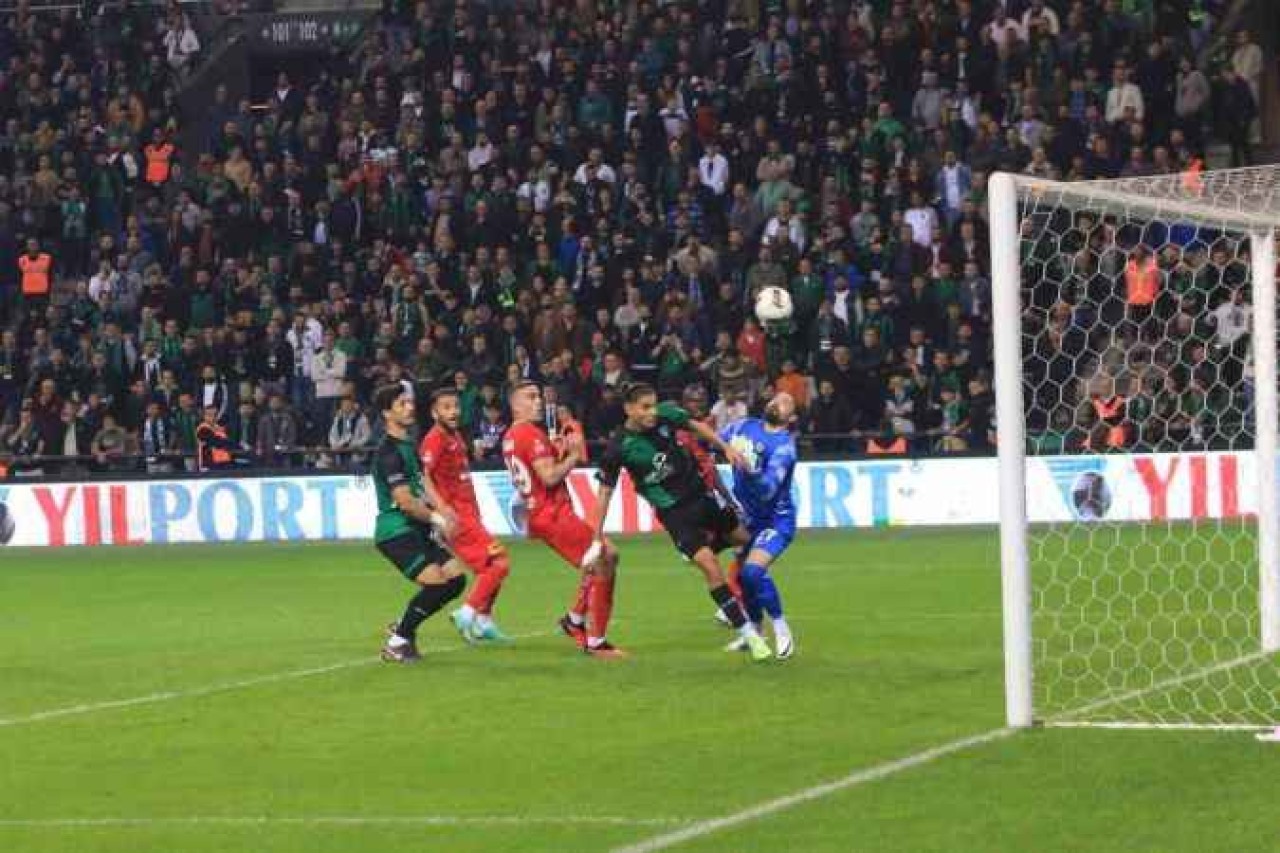 Kocaelispor ve Çorum Maçı Sonuçları 12