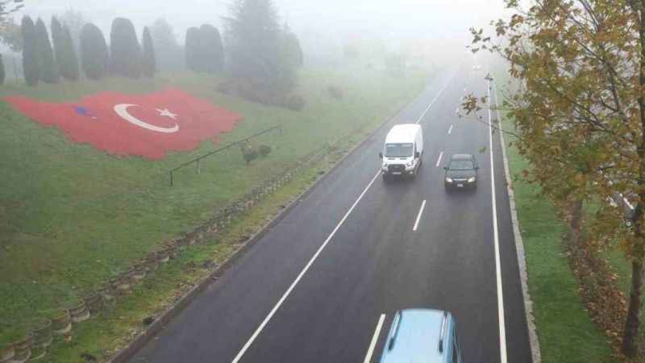 Düzce’de Yoğun Sis Şehri Sardı 4
