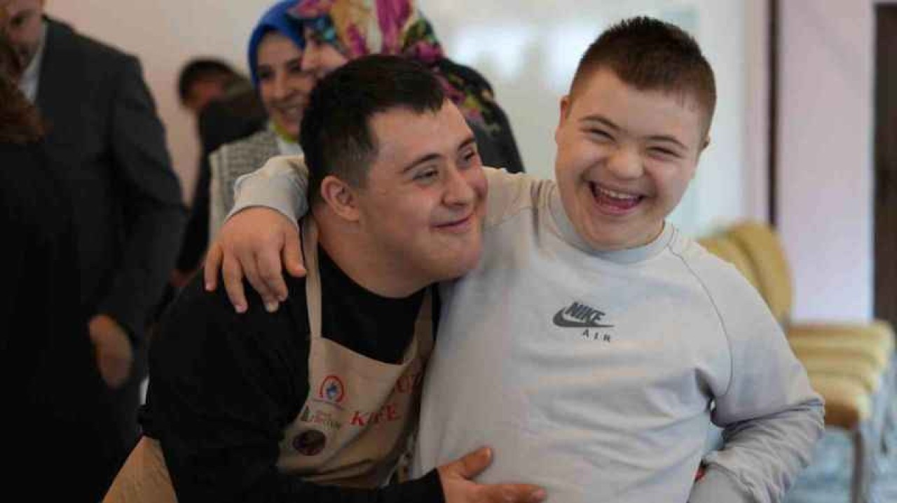 Başkan Özlü Ve Özel Bireyler Bir Araya Geldi 4