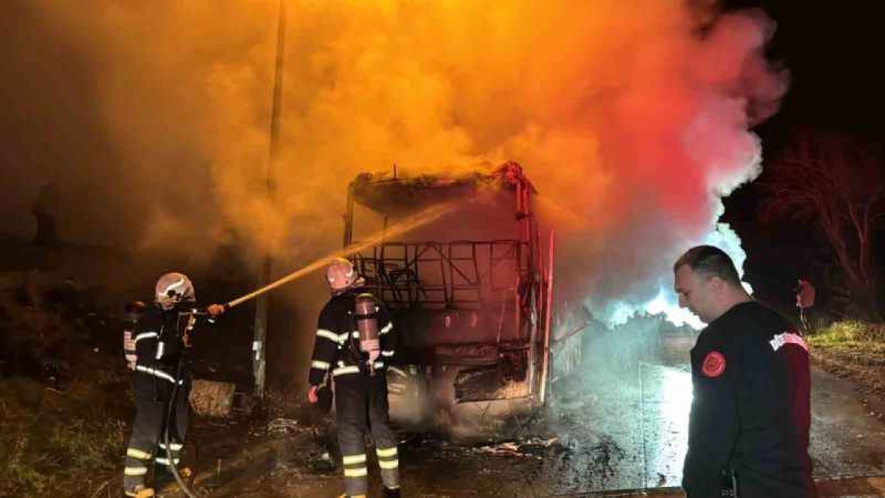 Park Halindeki Servis Alev Topuna Döndü 5