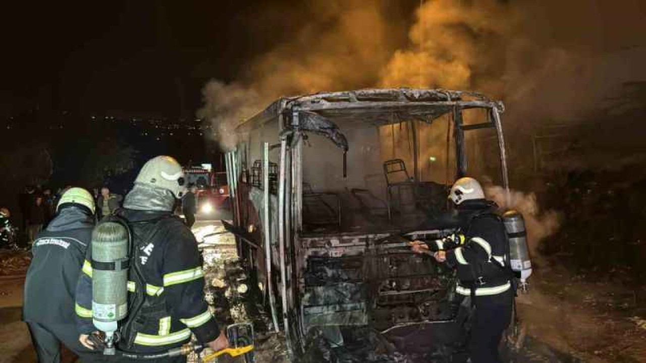 Park Halindeki Servis Alev Topuna Döndü 9