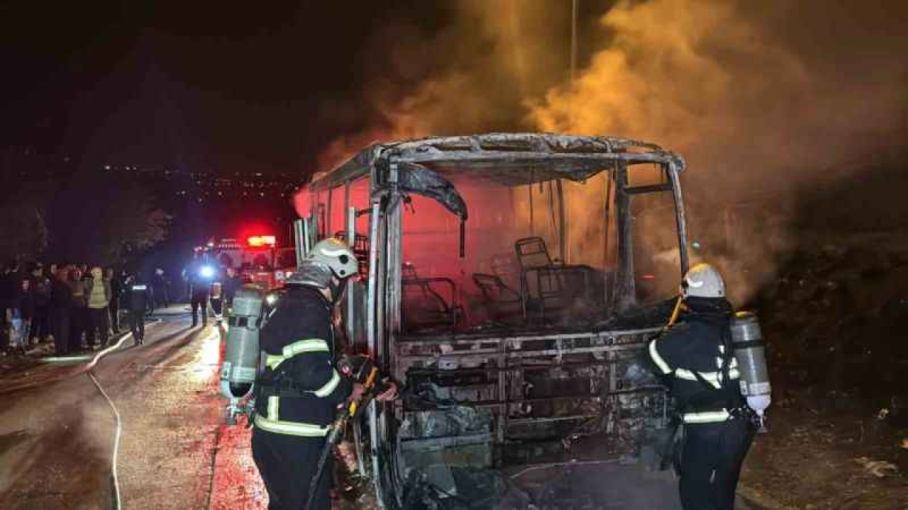 Park Halindeki Servis Alev Topuna Döndü 10