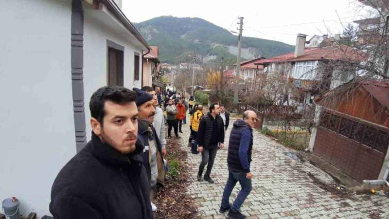 Bolu'da Bir Evde Başlayan Yangın 4 Eve Sıçradı 5