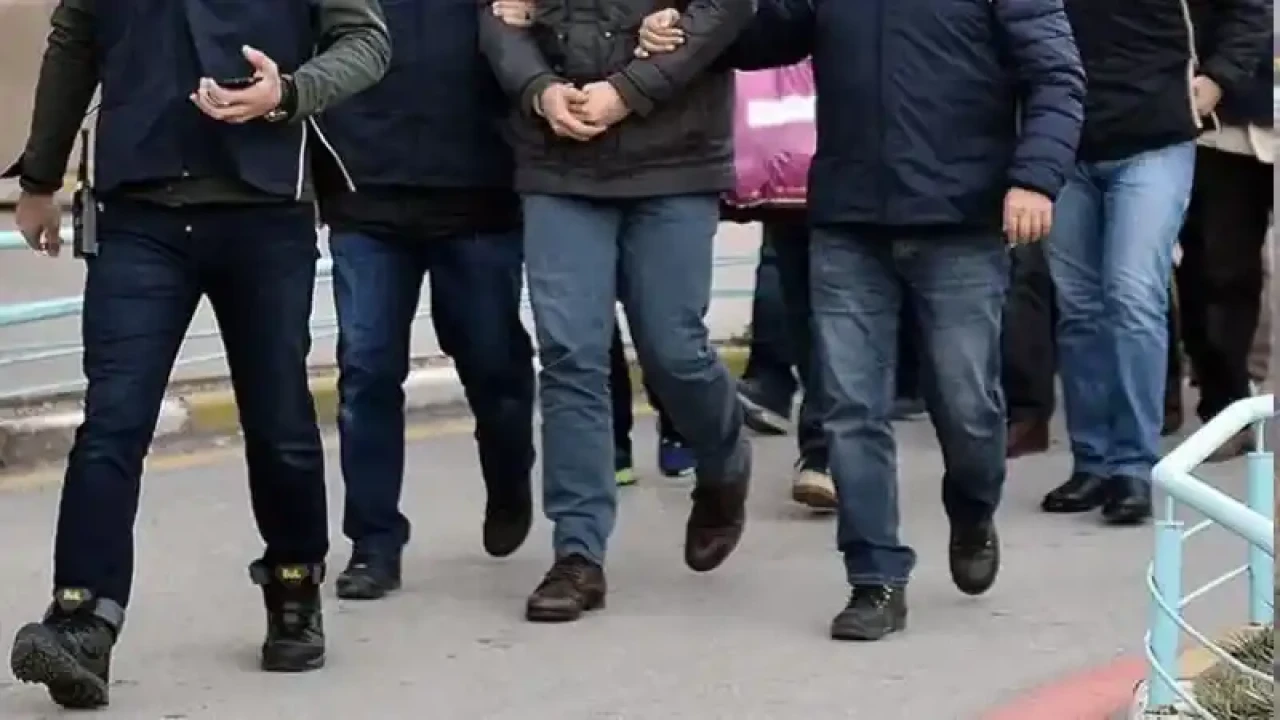 Düzce’de 16 Yasa Dışı Göçmen Yakalandı 3