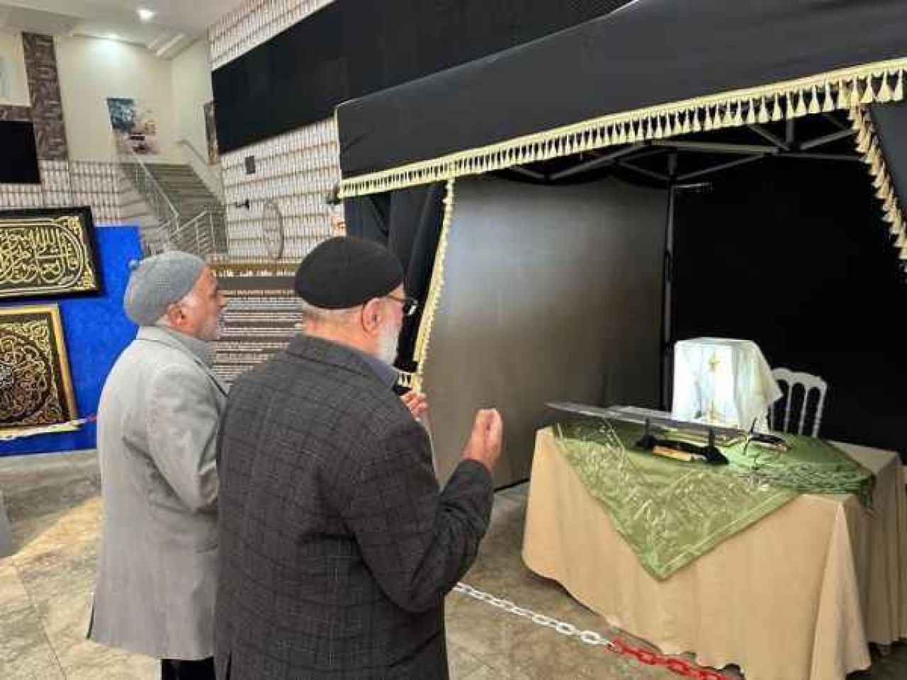 Kutsal Emanetler Sergisi Ziyaretçilere Açıldı! 2