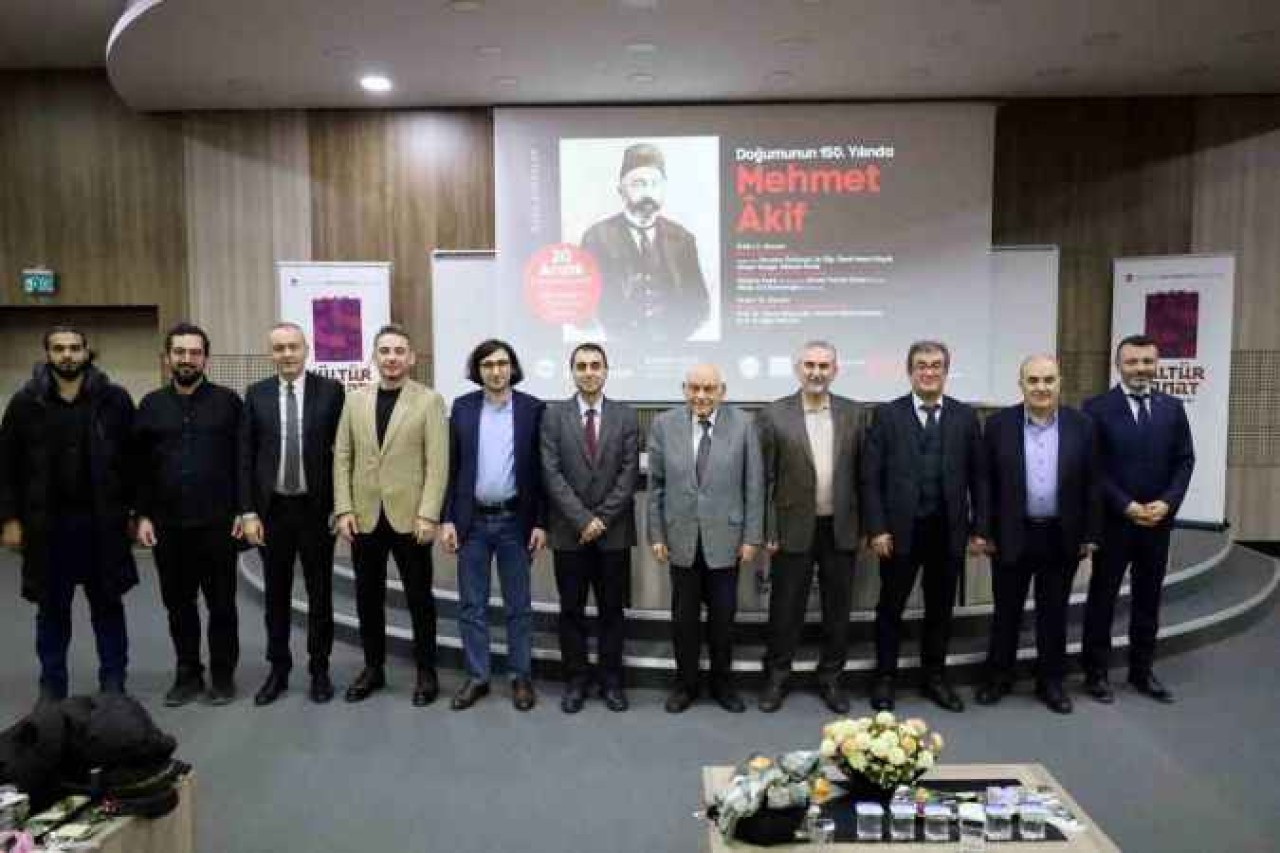 Doğumunun 150’nci yılında Mehmet Akif konuşuldu 6