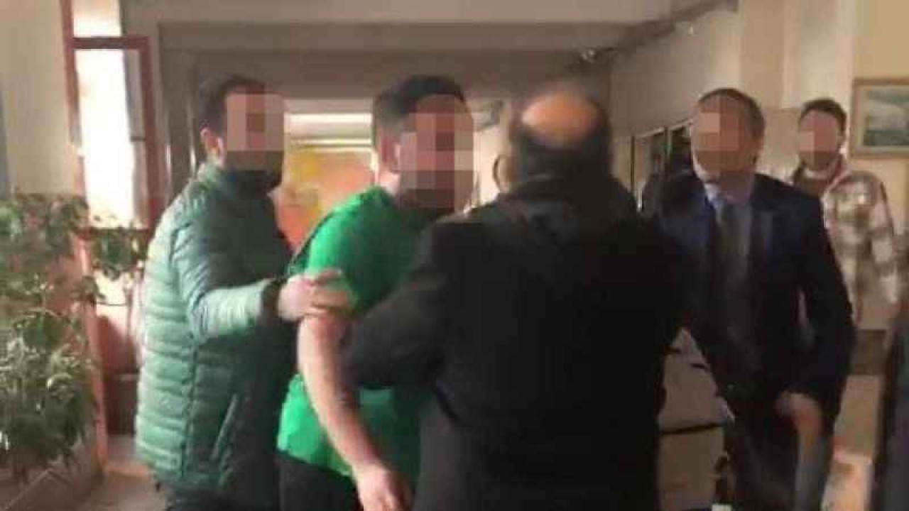 Okulu basan veliler öğretmenleri darp etti 5