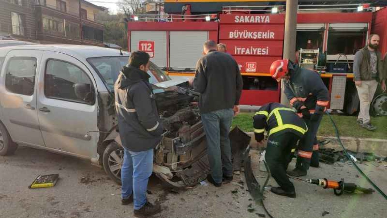 Otomobil İle Ticari Araç Çarpıştı 3