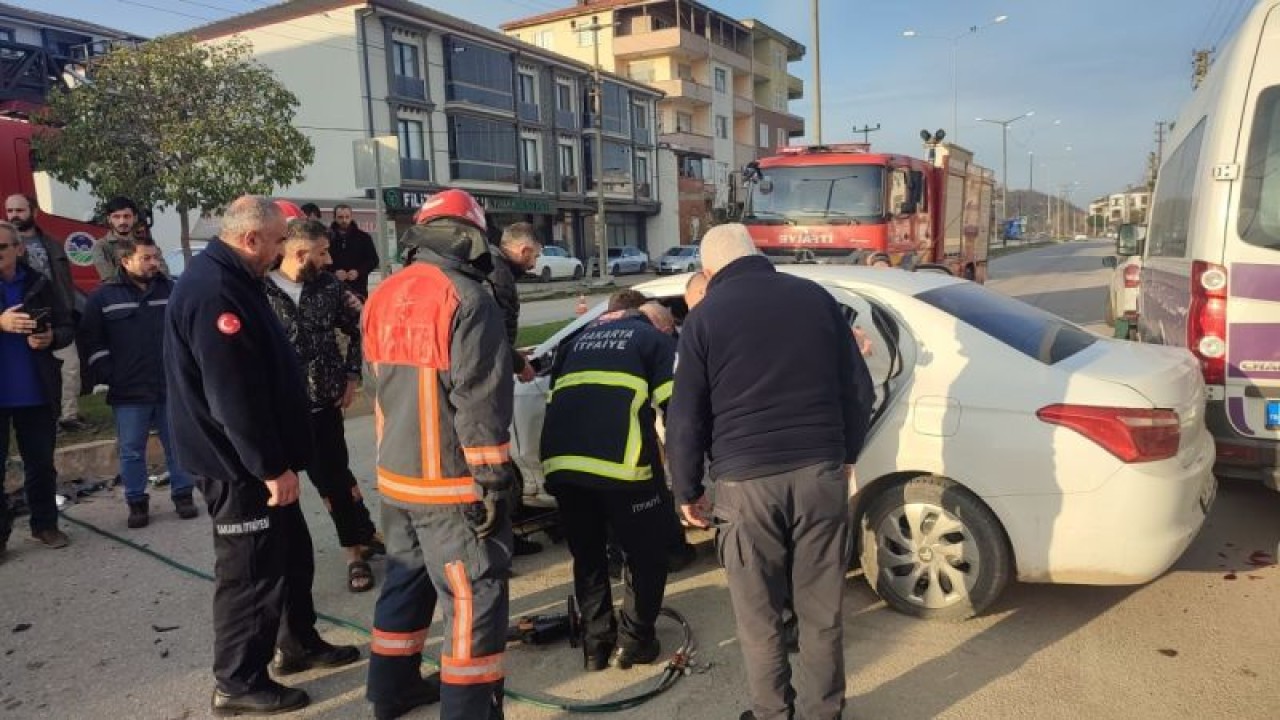 Otomobil İle Ticari Araç Çarpıştı 6