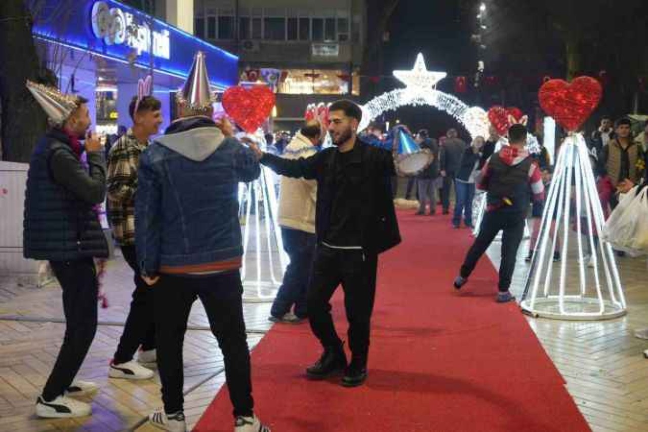 'At Türkün Kanadıdır' Diyerek Yeni Yıla Atla Girdi 9