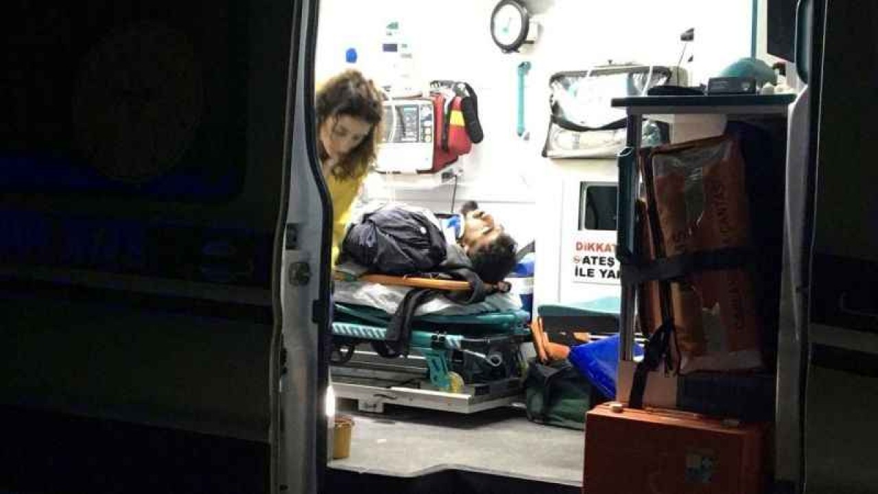 Polisin "DUR" İhtarına Uymadı, Kovalamaca Kazayla Bitti: 14 Göçmen, 4 Polis Yaralı 3