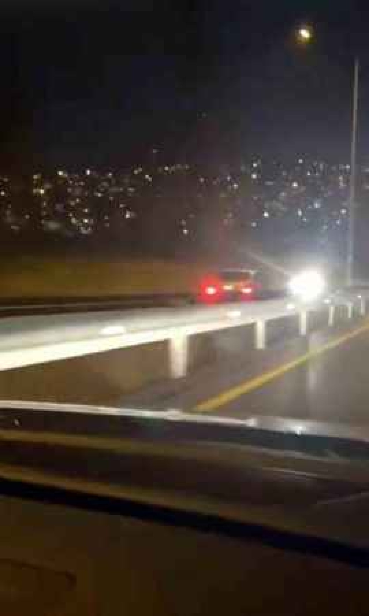 Otomobil Ters Yönde İlerledi, Tehlike Saçtı 3