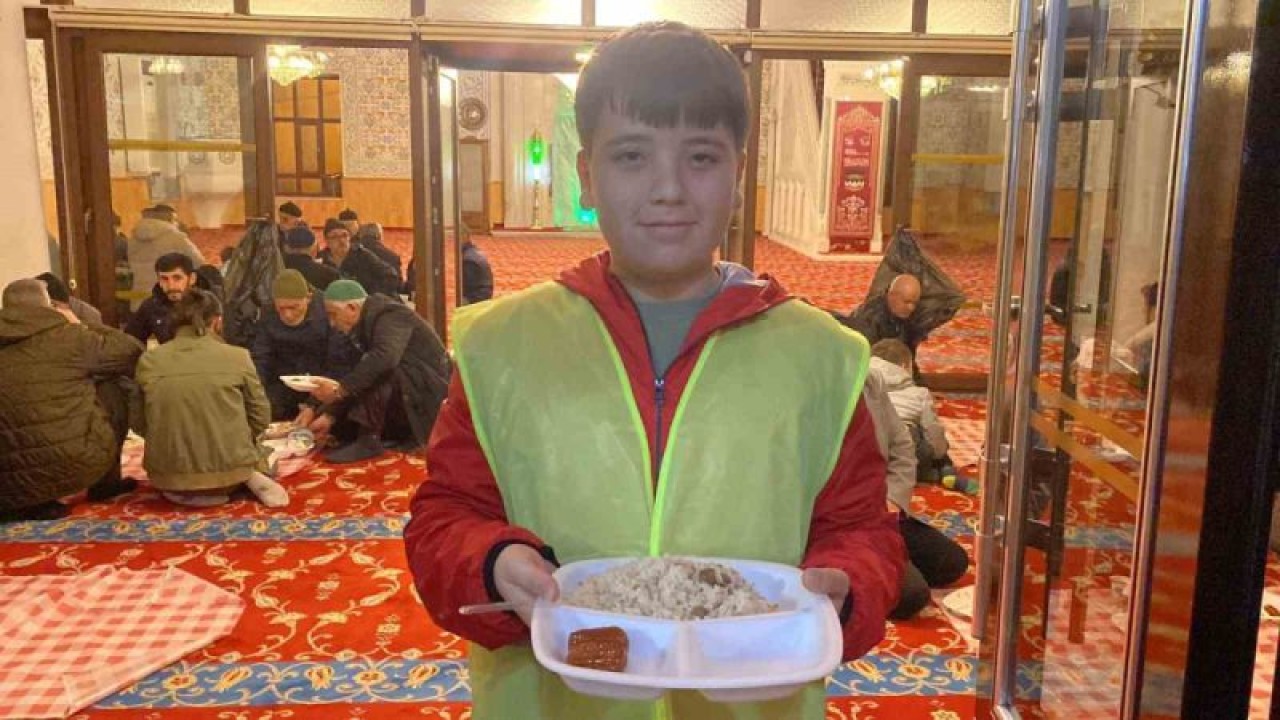 Düzce’de 113 Yıllık Kandil Geleneği Dededen Toruna Sürmeye Devam Ediyor! 5
