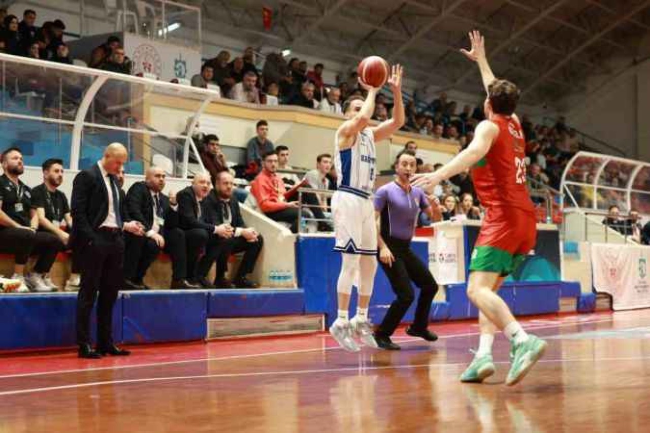 TBL: Kocaeli BŞB Kağıtspor: 87 - Semt77 Yalovaspor: 96 7