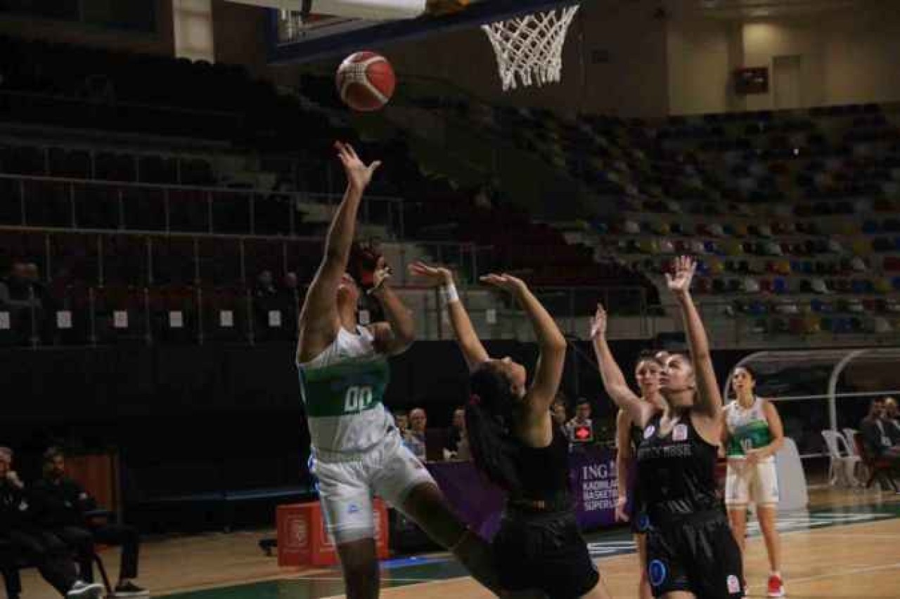 Kadınlar Basketbol Süper Ligi: İzmit Belediyespor: 131 - Hatay BŞB: 87 6