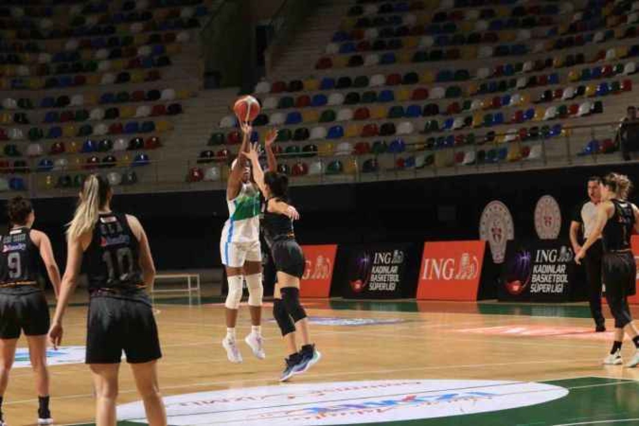 Kadınlar Basketbol Süper Ligi: İzmit Belediyespor: 131 - Hatay BŞB: 87 9