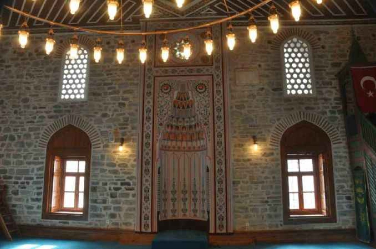 Kanuni Sultan Süleyman’ın yaptırdığı camide 7 yıl sonra ilk namaz 3