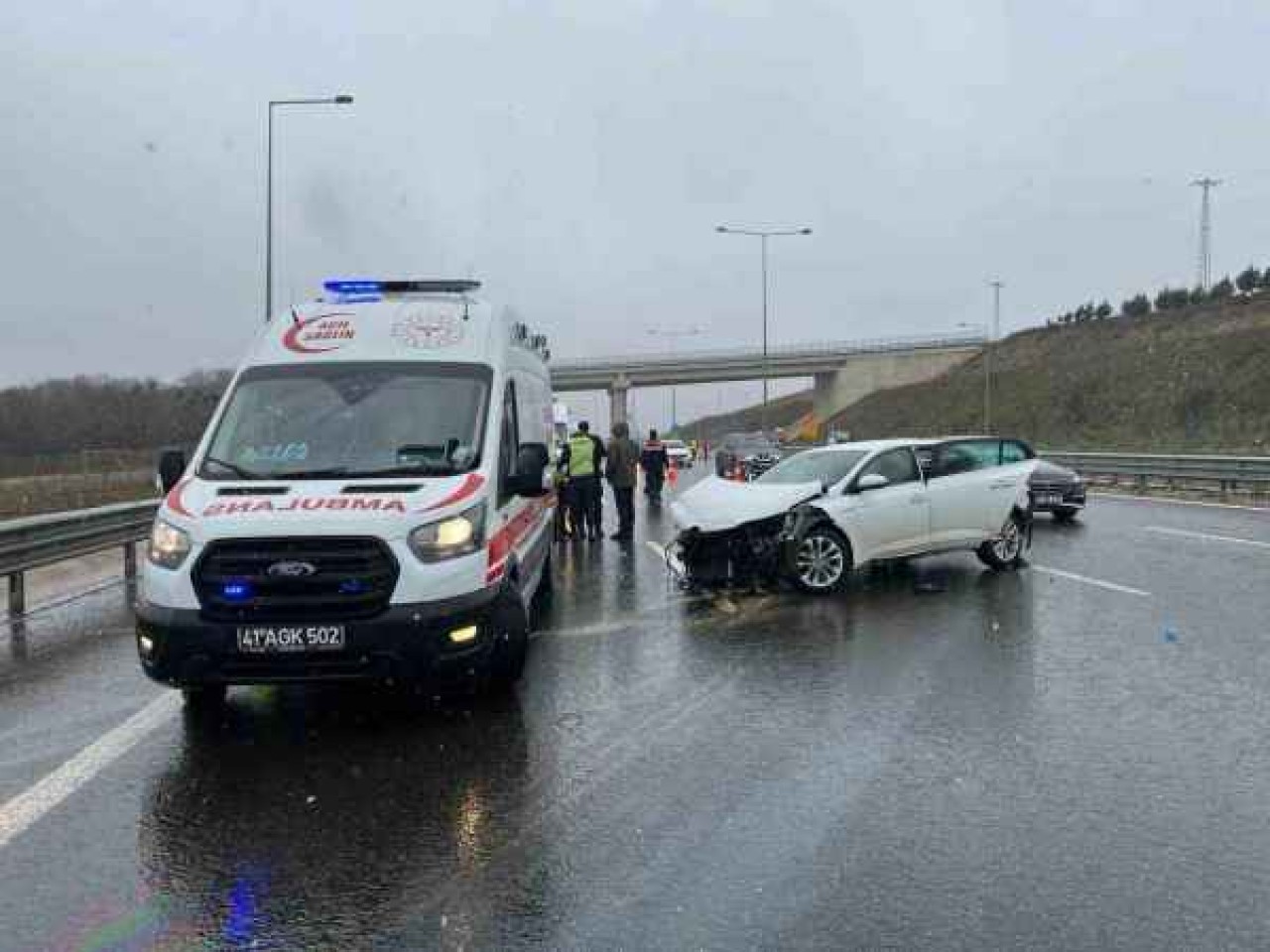 Kuzey Marmara Otoyolu’nda zincirleme kaza: 5 yaralı 5