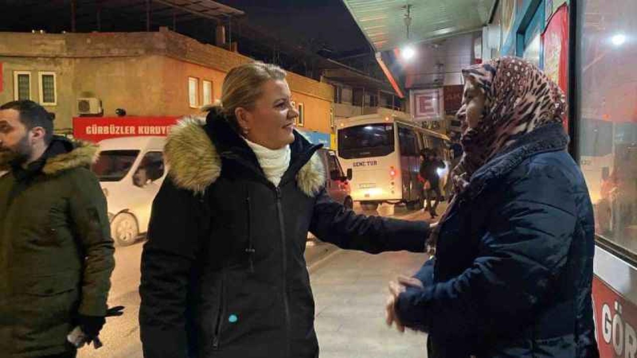 izmit'te İşçi Servisi Bekleyen İşçilere İkram 3