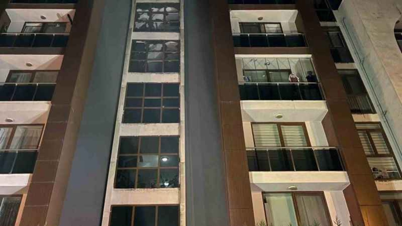 İzmit İlçesinde Bir Apartmanda Yangın Çıktı- İtfaiye Mahsur Kalanları Kurtardı! 9