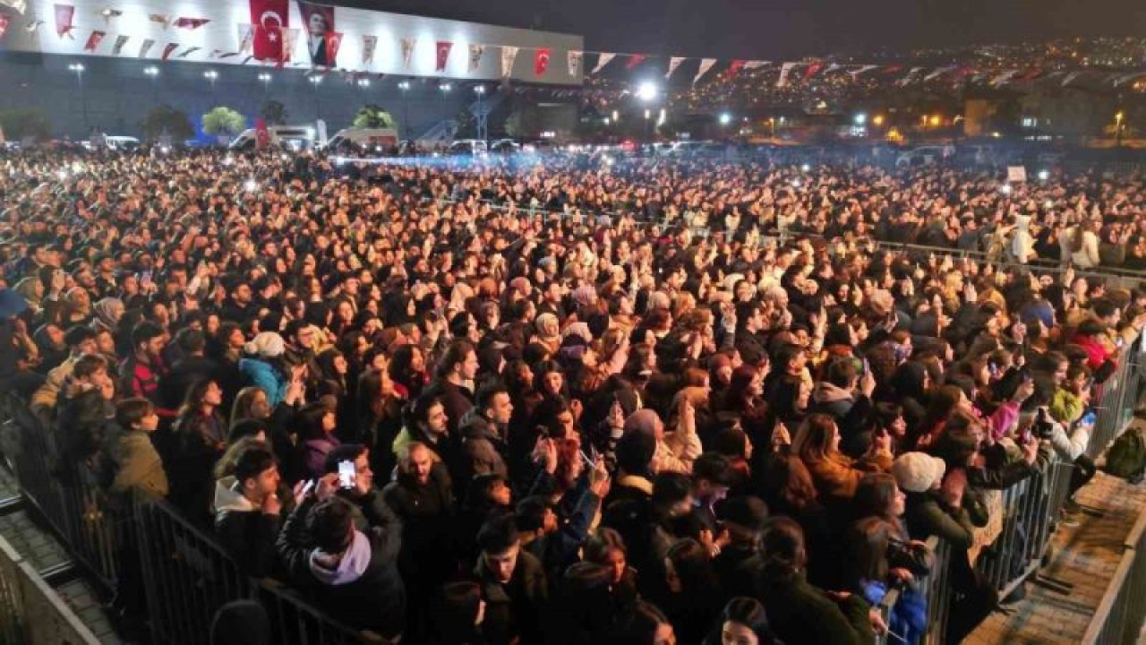 Emir Can İğrek ile Kadın Festivali'nde Müzik Dolu Bir Gece! 3