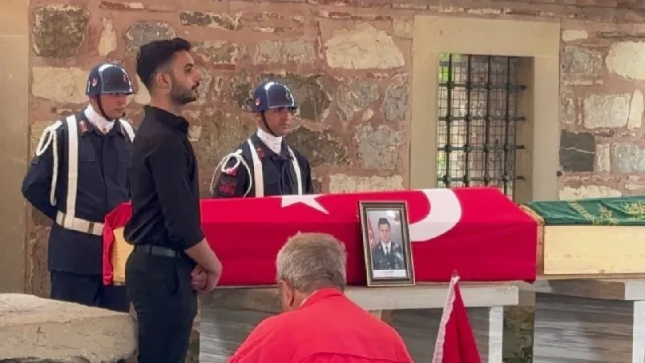 Kocaeli'de Kalp Krizinden Vefat Eden Uzman Çavuş Son Yolculuğuna Uğurlandı 2
