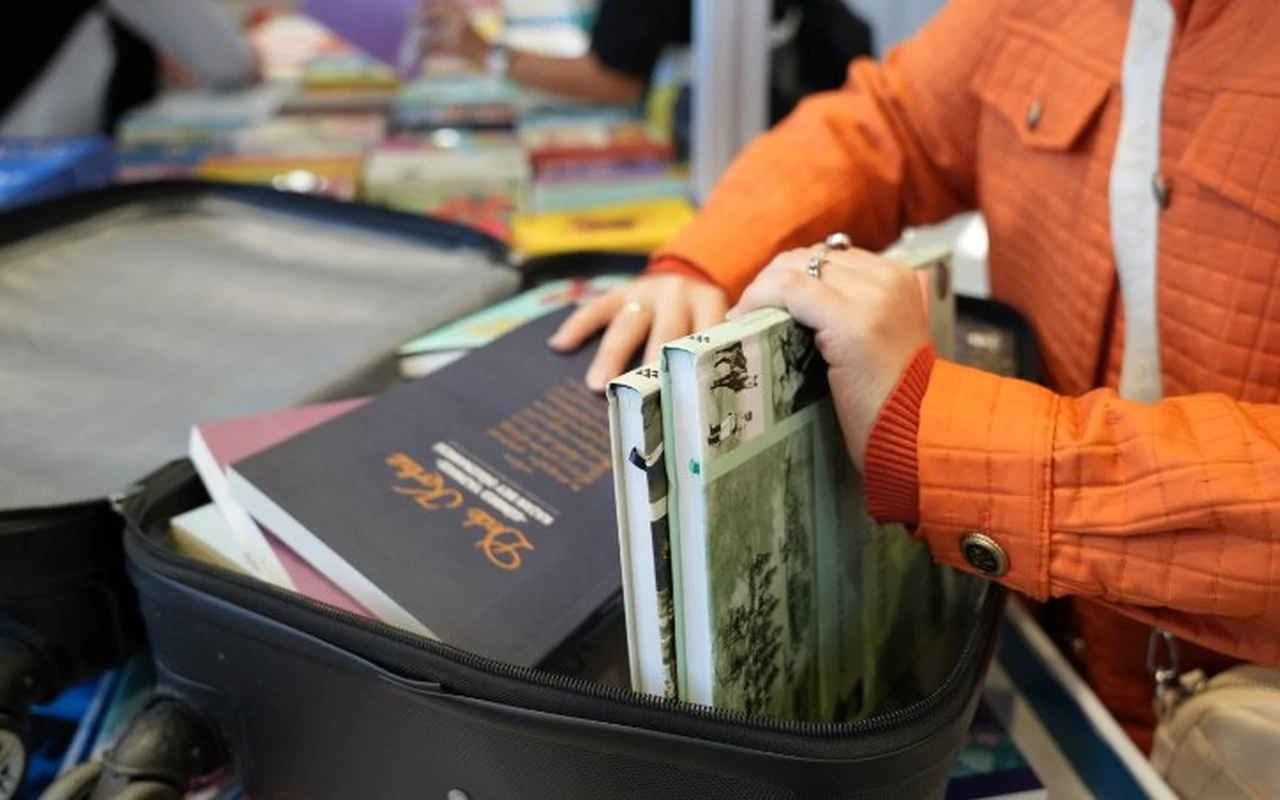 Kocaeli Kitap Fuarı valiz sesleri yankılanıyor