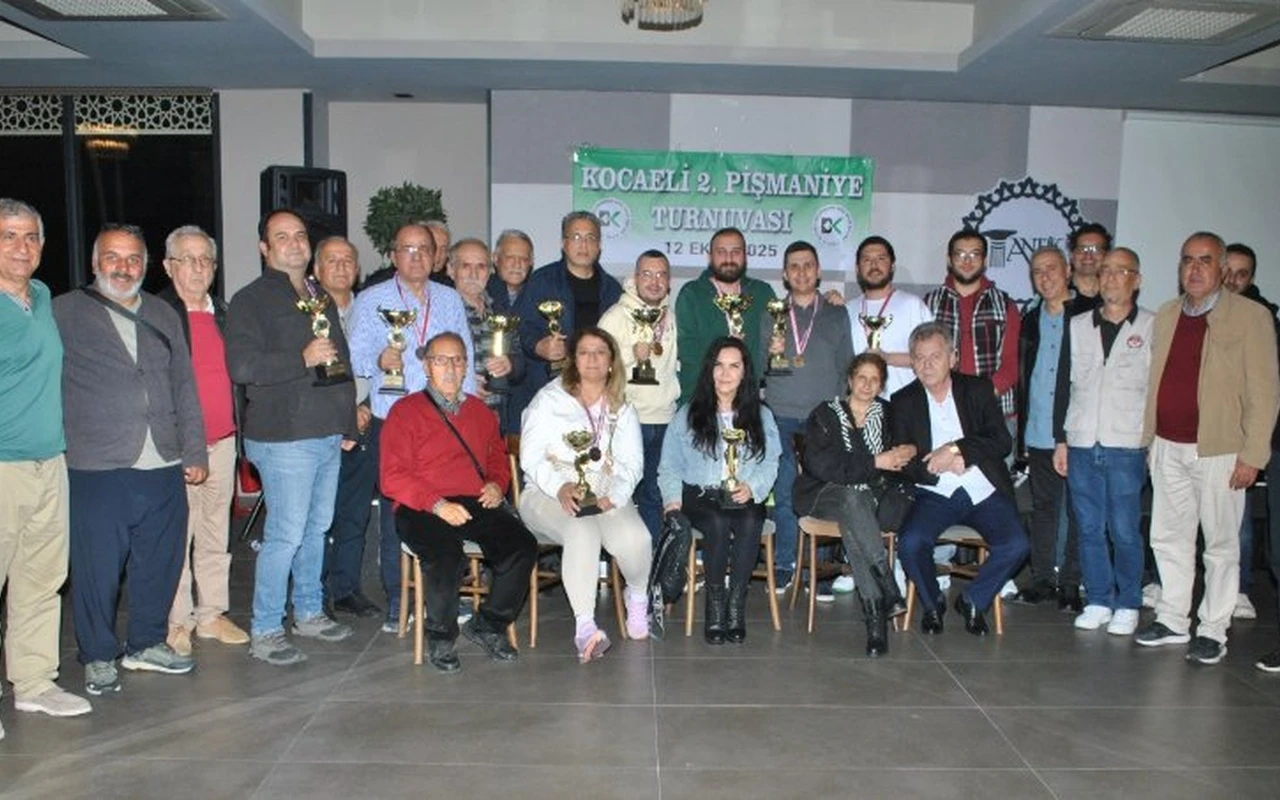 Kocaeli 2. Pişmaniye Briç Turnuvası tamamlandı