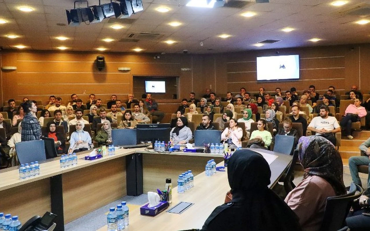 Kocaeli belediyesi personele hitabet eğitimi verdi