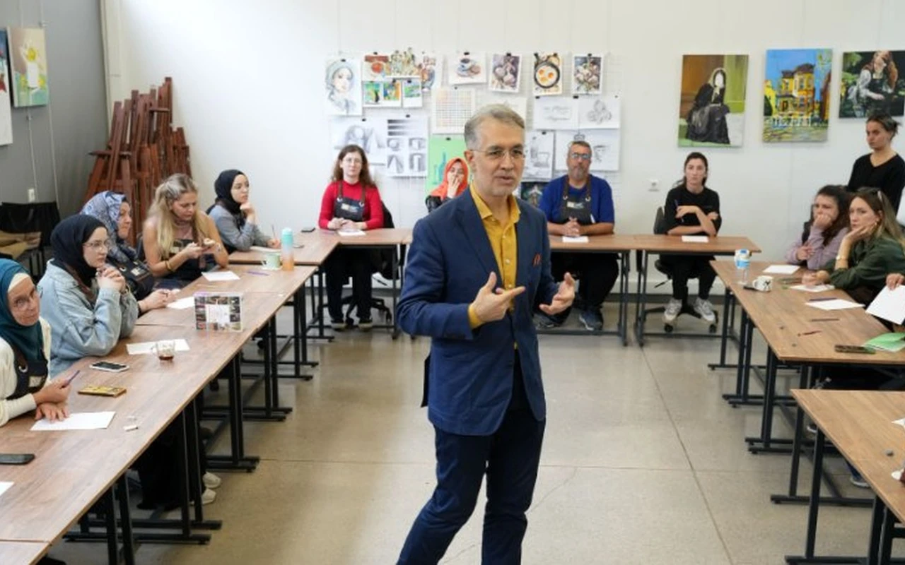 Cemal Toy renklerin şifasını Kocaeli’ye taşıdı