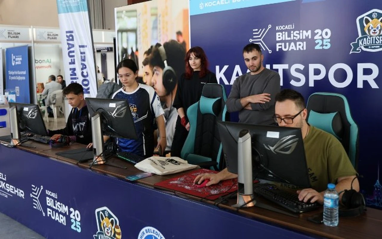 Kocaeli Bilişim Fuarı yoğun ilgi gördü