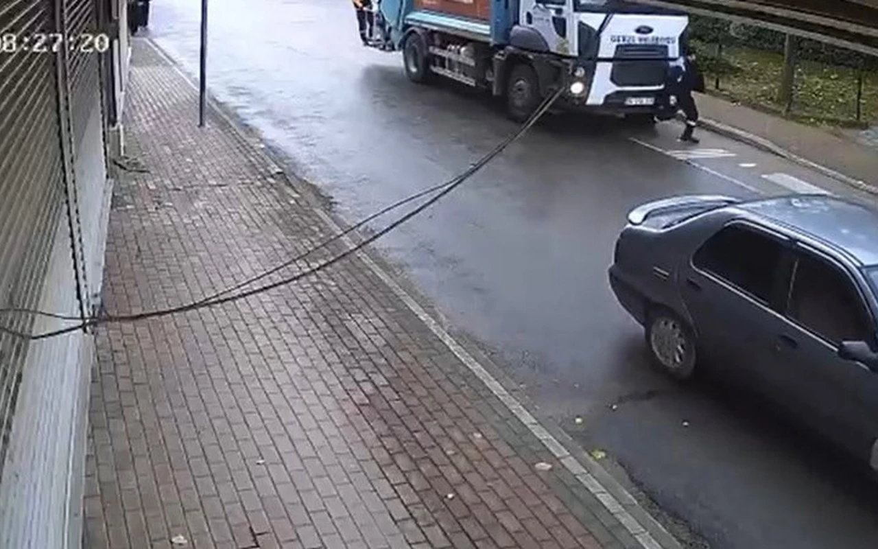 Gebze’de belediye işçisi çöp kamyonu altında kaldı