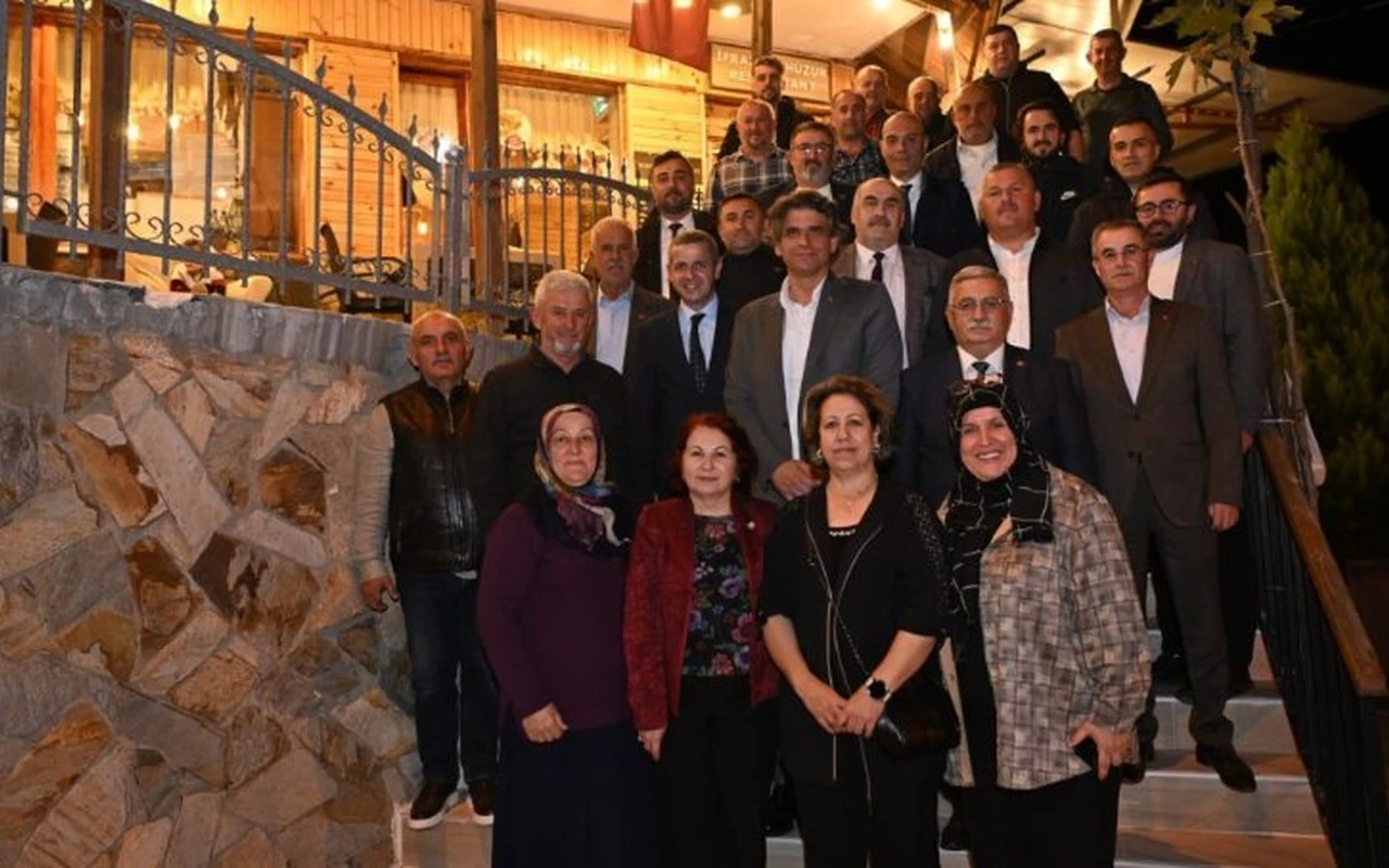 Muhtarlar Kartepe’de istişare yaptı