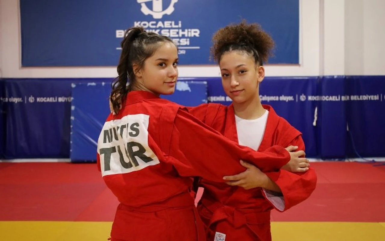 Ceylin ve Kardelen judoda başarı sağladı
