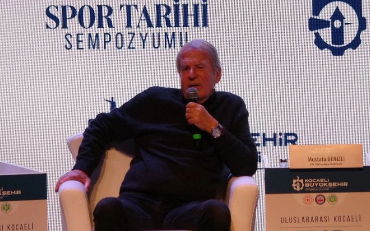 Mustafa Denizli taraftarlara sınır hatırlattı