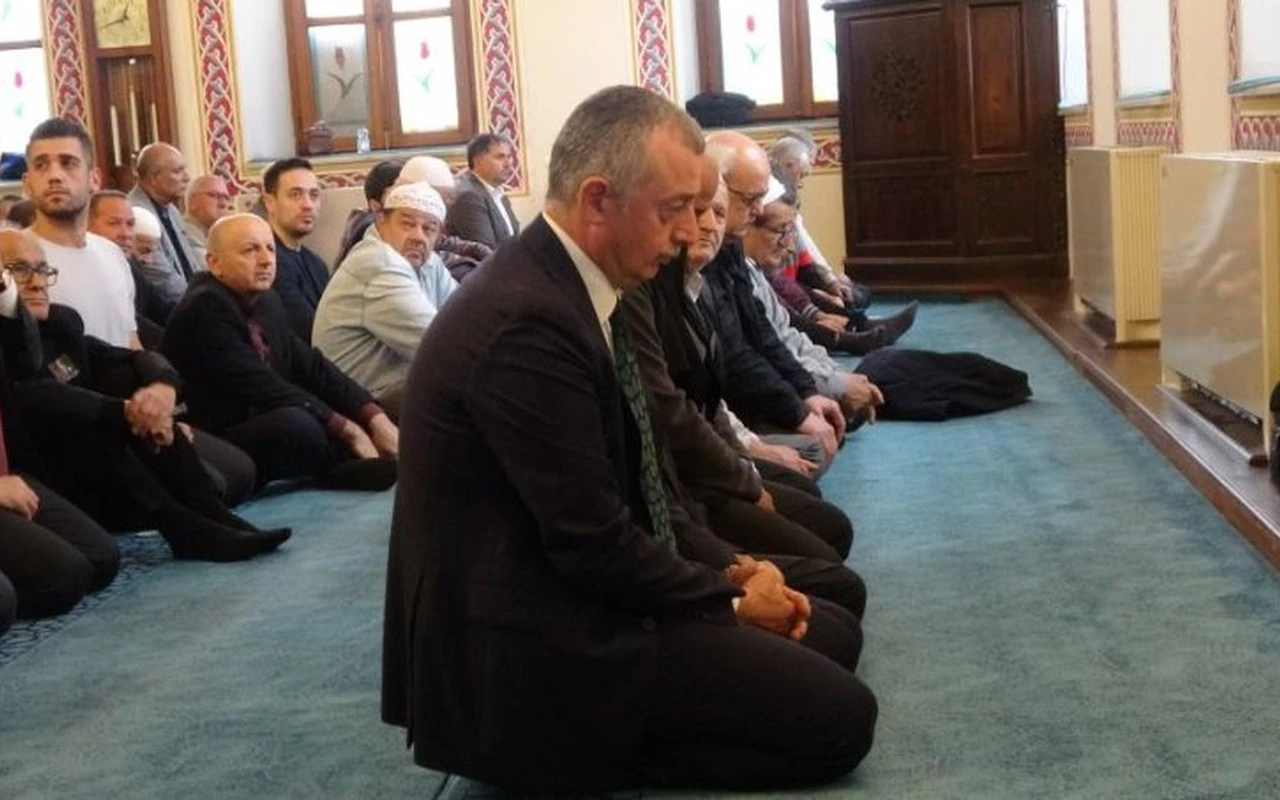 Kocaeli'de Atatürk için mevlit okutuldu