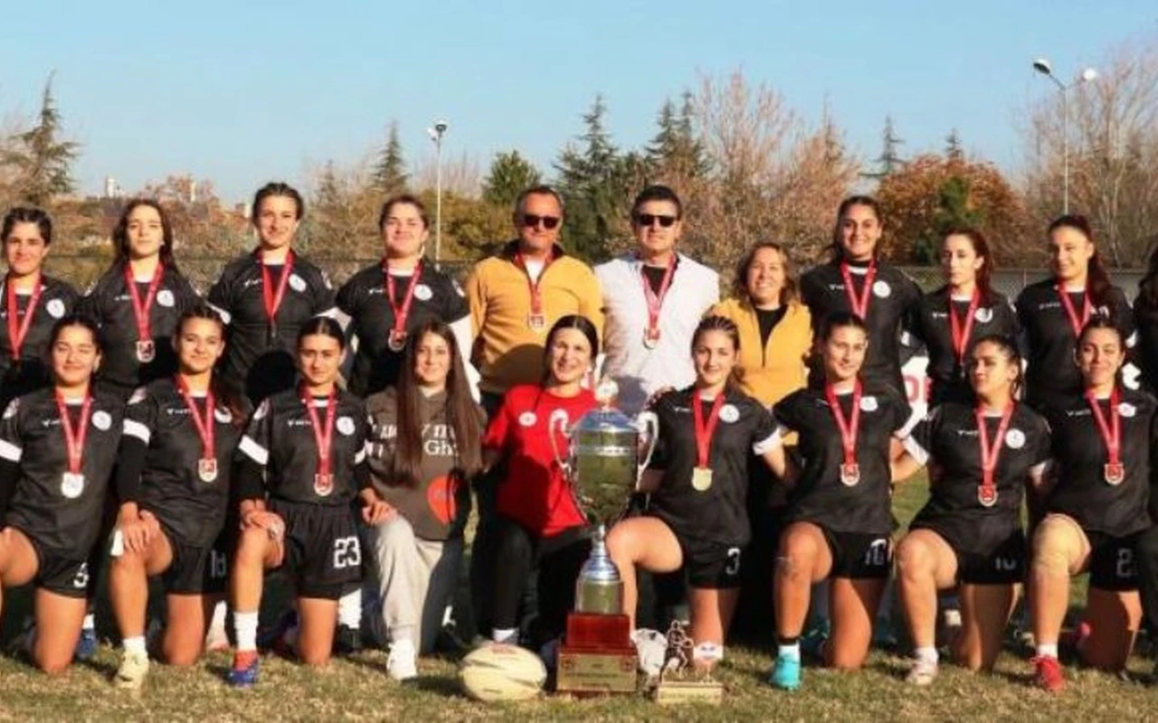 Körfez Gençlerbirliği ragbide şampiyon oldu