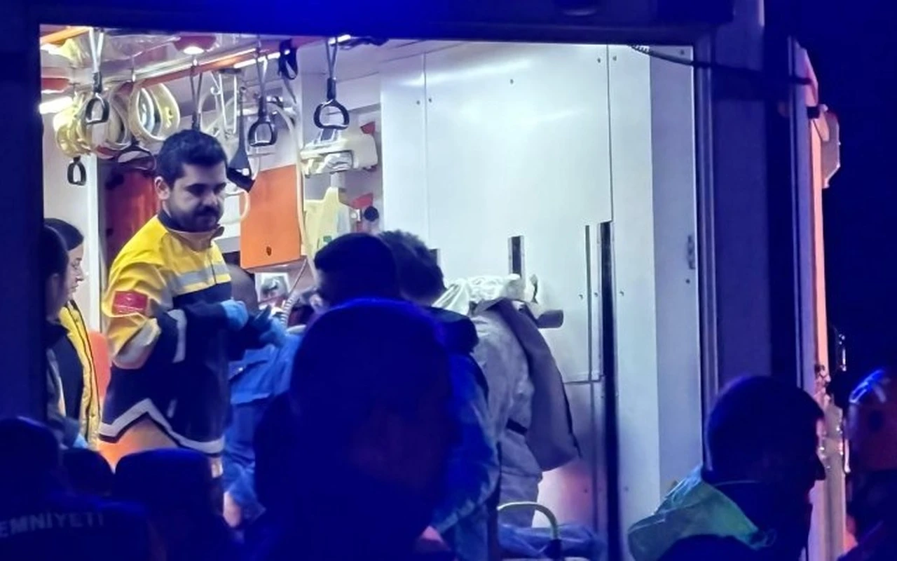 Yabancı gemide 25 personel karaya çıktı