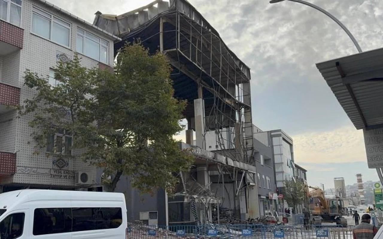 Dilovasındaki parfüm fabrikasında yıkım başladı