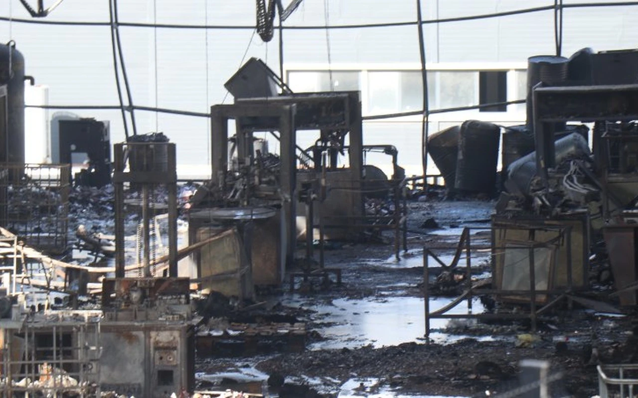 Gebze’de parfüm tesisinde yangından geriye kalanlar