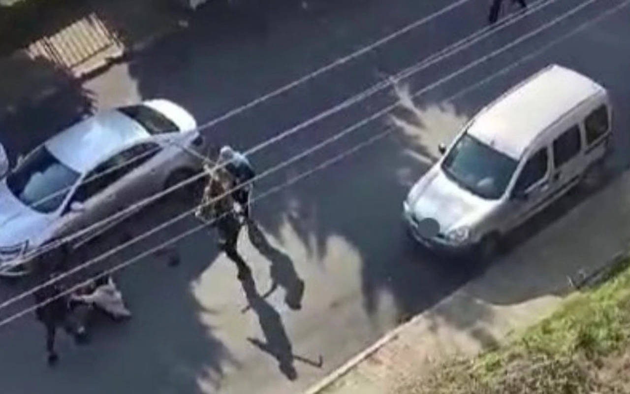 Eski eşini sokakta 15 yerinden bıçakladı