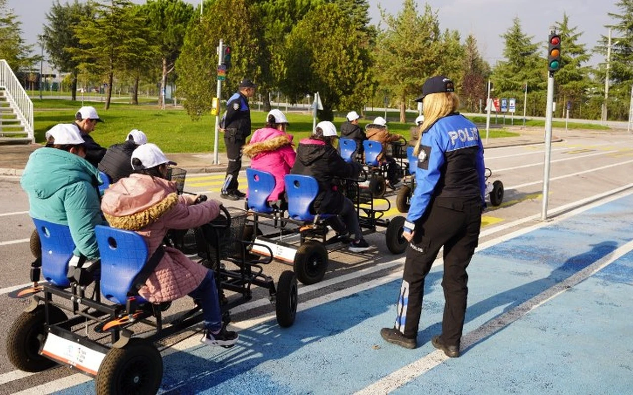 Kocaeli özel bireylere trafik eğitimi verdi