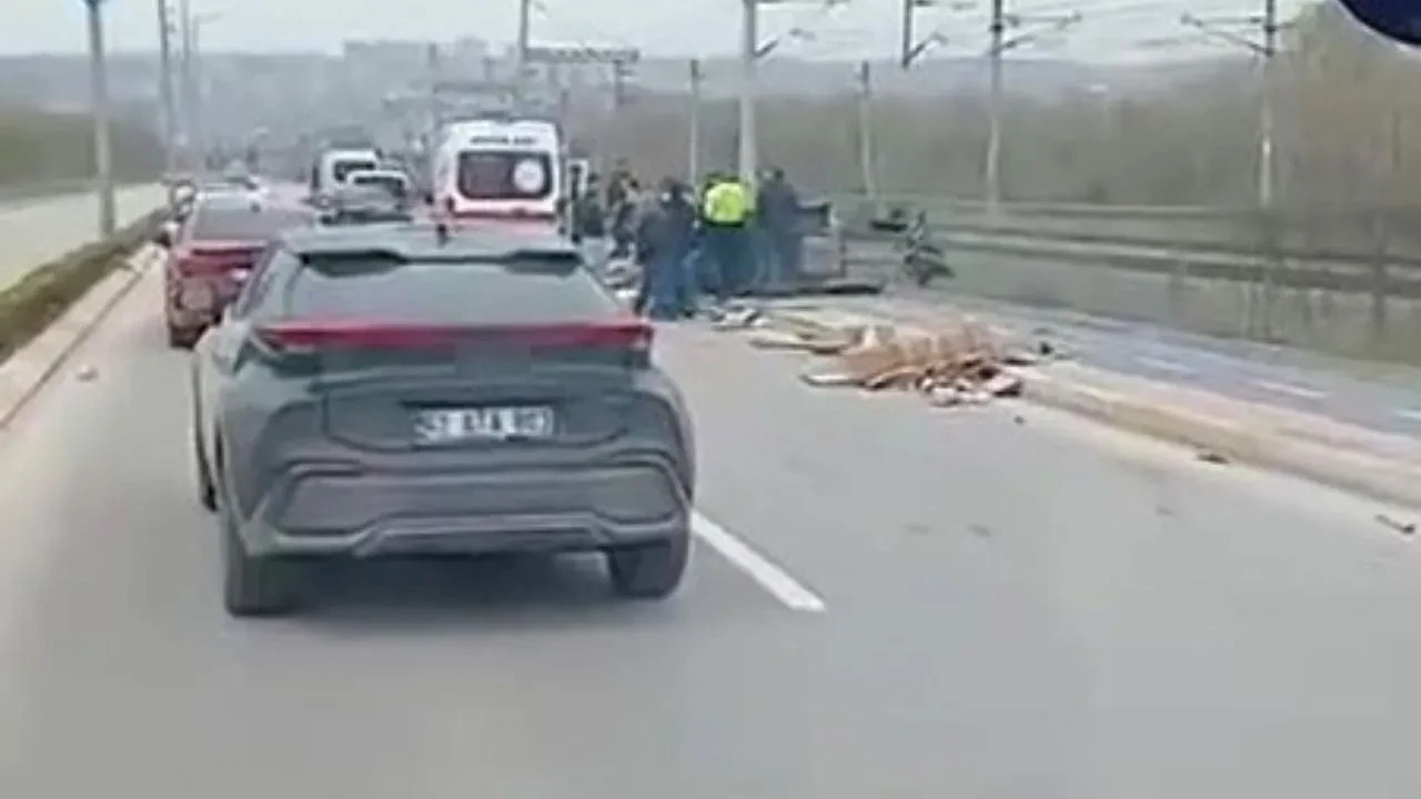 Kocaeli'de kağıt toplayıcısı trafik kazasında yaralandı