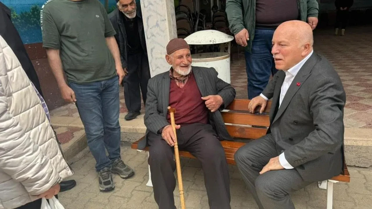 Başkan Sekmen, esnaf ve vatandaşlarla buluştu: 'Milletin sevgisi en büyük güç kaynağımız