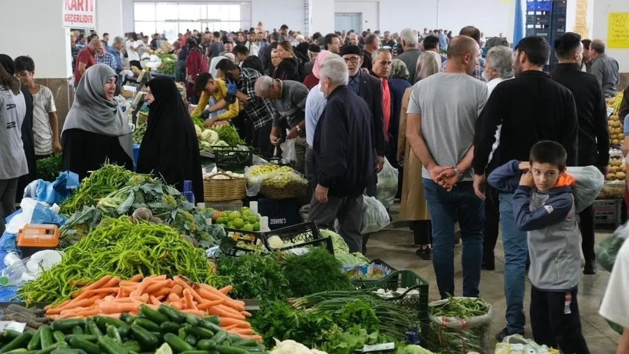 Tüketici güven endeksi Mayıs'ta yükseldi! Geçen ayın rakamları neydi?