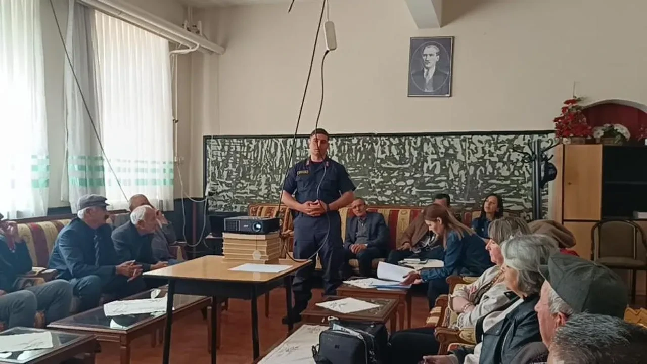 Bilecik'te muhtarlara hizmet içi eğitim! Kamu hizmetlerindeki etkinlik arttırılacak